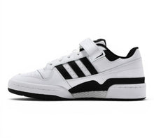 forum white and black