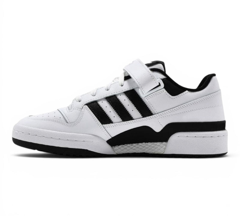 forum white and black