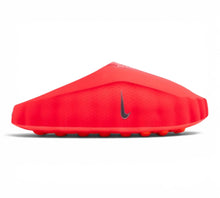 Nike Mind Solar Red