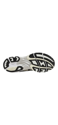 Aesics gel kayano14 ‘silver cream’