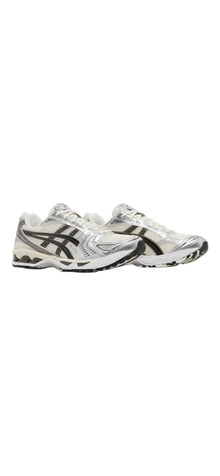 Aesics gel kayano14 ‘silver cream’